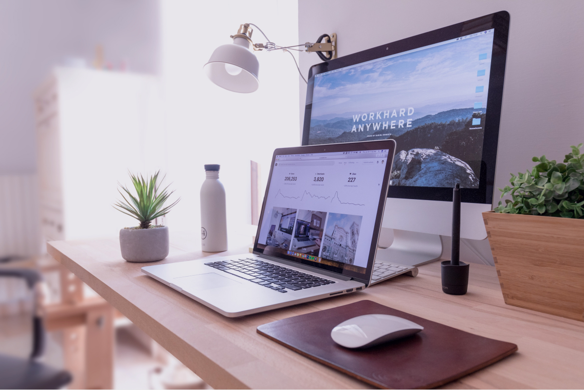 Home Working Station: 5 Must-Haves to Set Up Yours